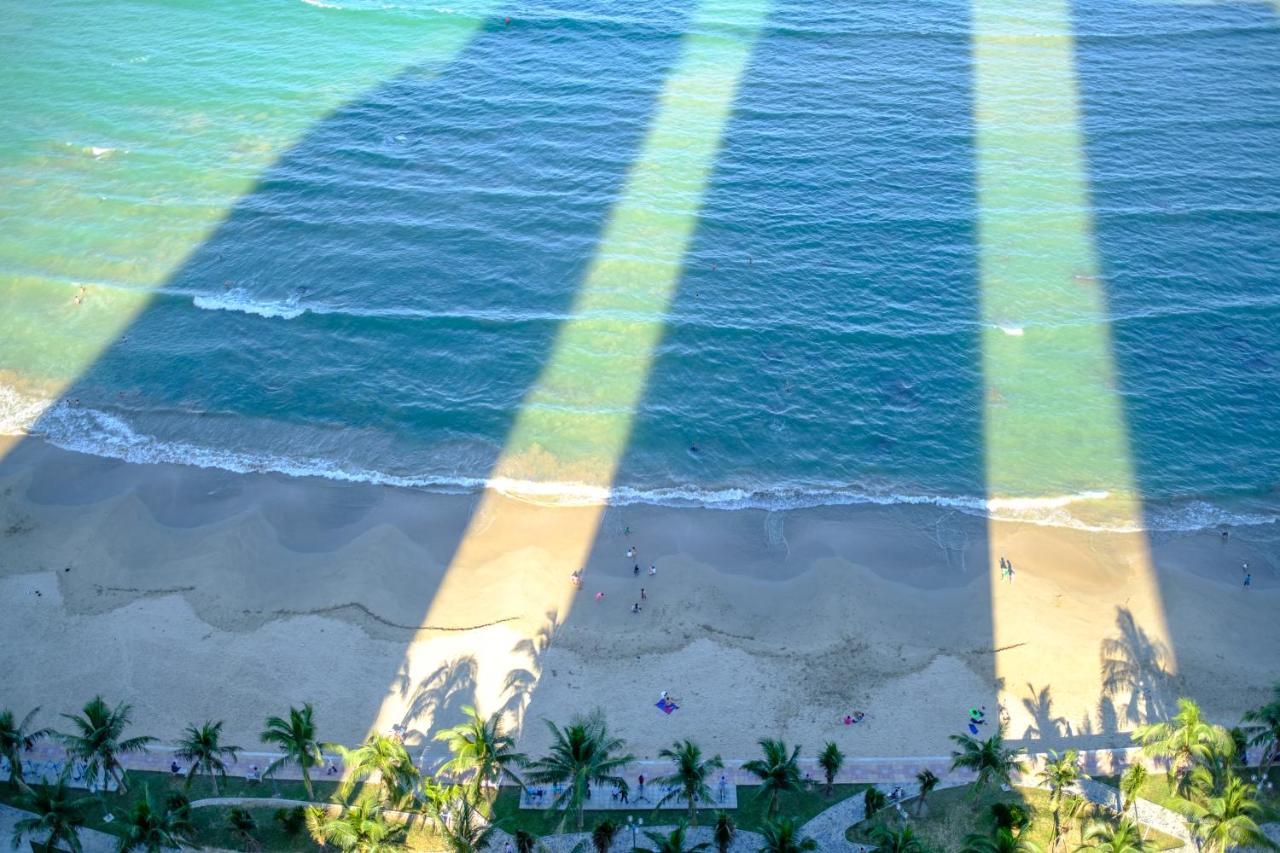 Sunrise Hon Chong Ocean View Apartment Нячанг Екстер'єр фото