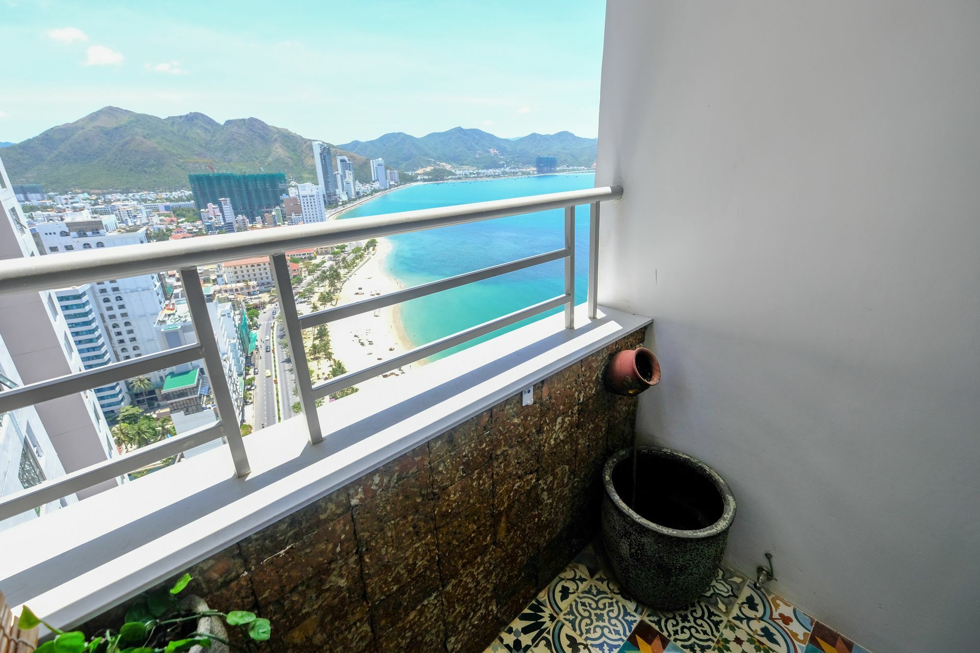 Sunrise Hon Chong Ocean View Apartment Нячанг Екстер'єр фото